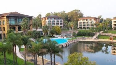 El Sofitel está ubicado dentro del complejo La Reserva de Cardales, donde también hay viviendas. .
