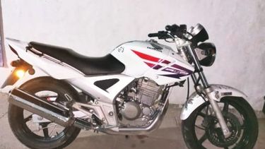 Los motociclistas detenidos se desplazaban en una Honda Twister y son oriundos de Exaltación de la Cruz.&nbsp;