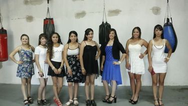 BELLEZA. Los festejos incluyeron la elección de la reina..