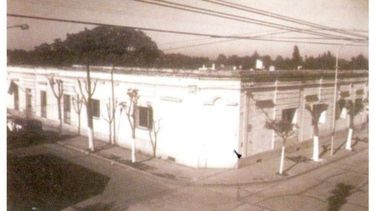 Pionera. Tratado del Pilar, primera secundaria pública del distrito. Nació en 1967. .