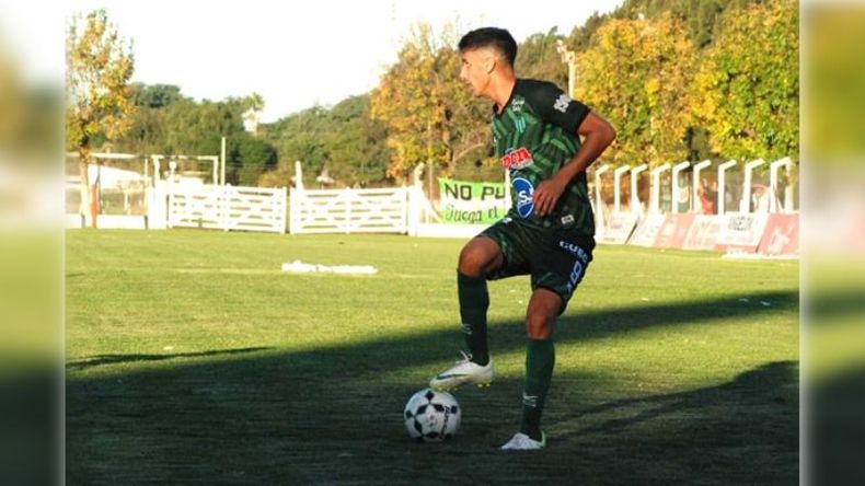 ATAQUE. Lucero jugó para San Justino (Santa Fe), el pasado Regional 2019..