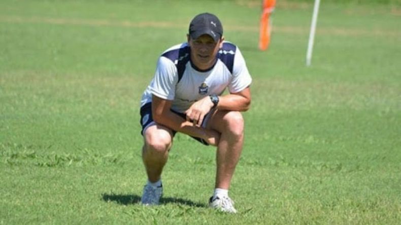 AGAZAPADO. Marcogiuseppe pone primera en el Monarca..