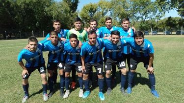 EQUIPO. San Alejo se quedó con el clásico de barrio y sueña..