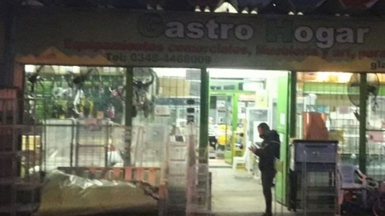 El fuego fue sofocado rápidamente por el empleado del local. Foto: @juancaimpacto.