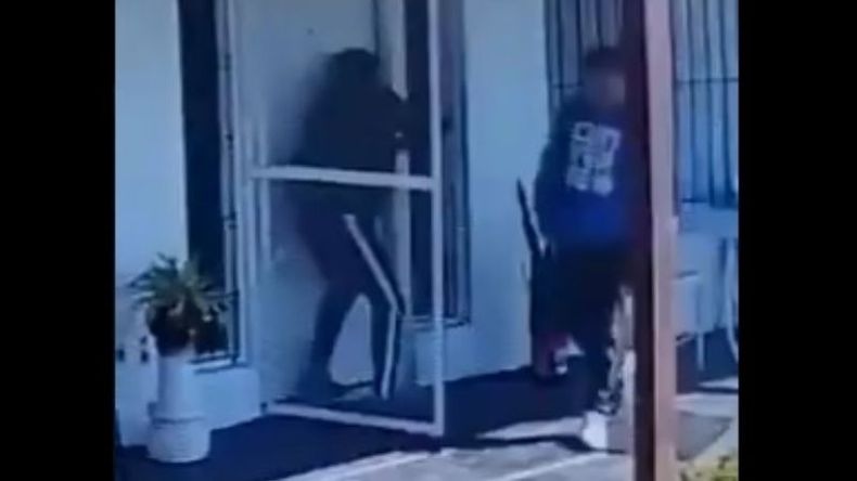Los ladrones ingresaron a plena luz del día..