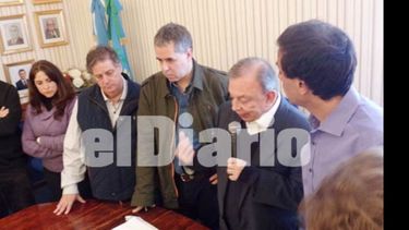 Zúccaro junto a los ministros que visitaron Pilar..
