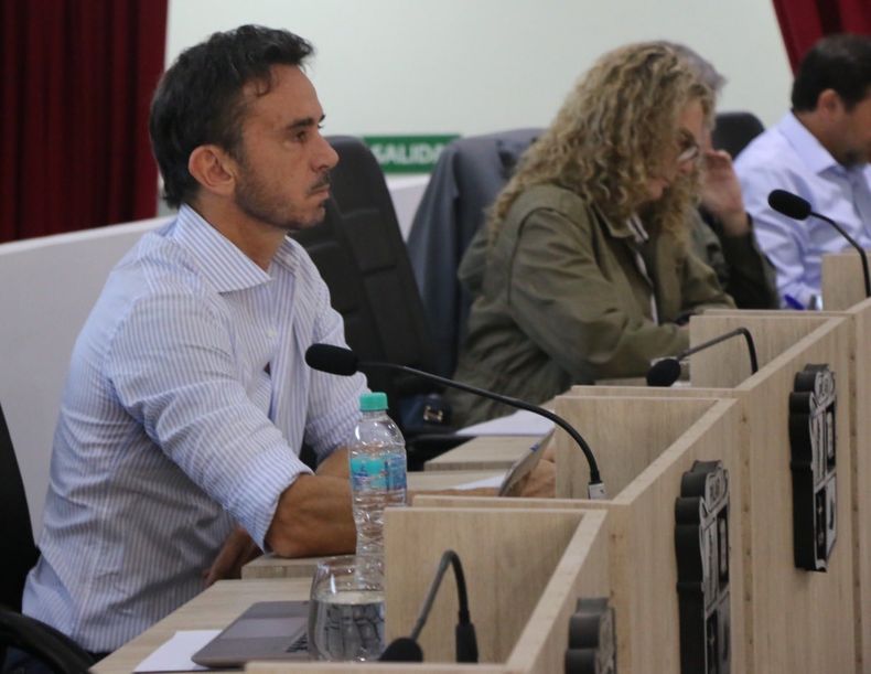 A LA ESPERA. Neuspiller tensiona el cierre de la lista y pone condiciones.