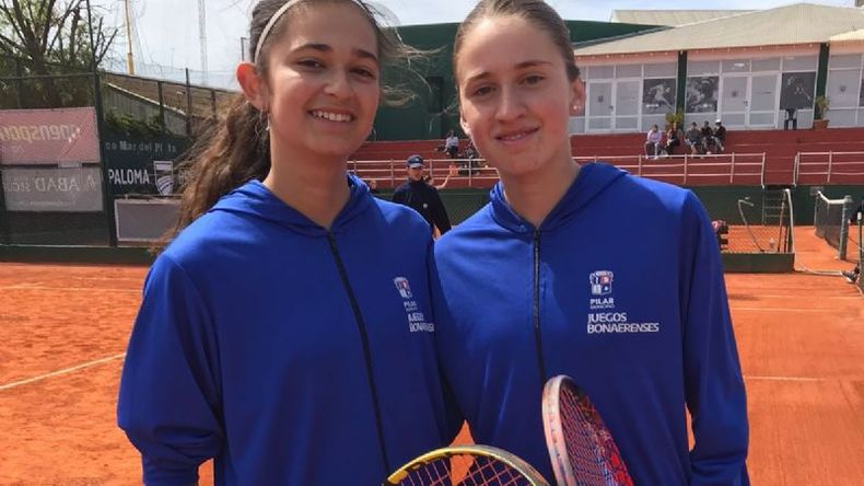 Las hermanas Asturiano Clua ganaron en su debut de Tenis Dobles Sub 14. .