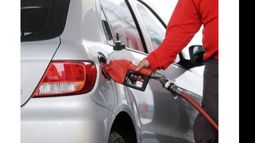 Manguera. La tasa a los combustibles, el debate de fin de año..
