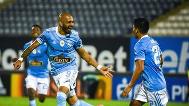 FELIZ. Riquelme empezó a convertir en Perú. Foto: Sporting Cristal..