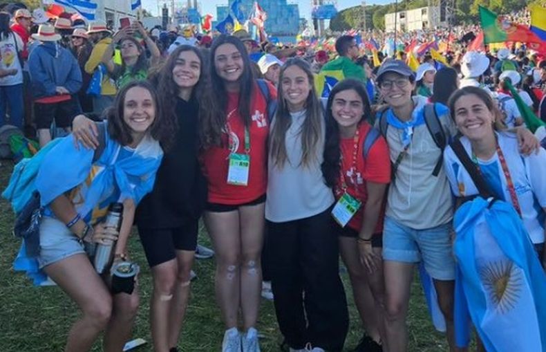 Los jóvevenes representaron a la Diócesis Zárate-Campana.