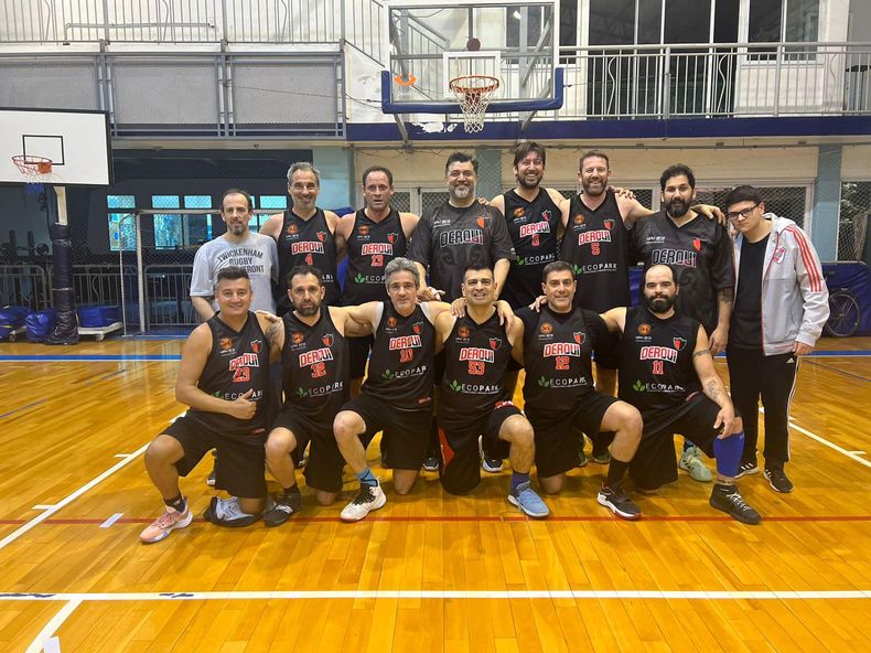 Derqui +41 triunfó en su visita a Villa del Parque.