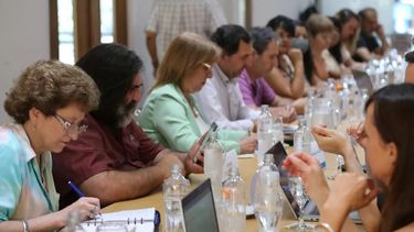 A LA MESA. Los docentes volverán a reunirse con el gobierno esta semana.