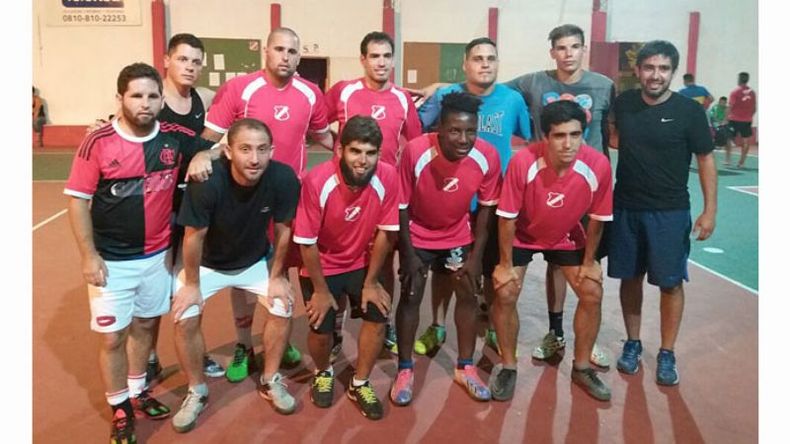EL EQUIPO. El plantel mayor de la Avenida..