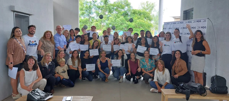 Juntos, la mejor escuela del mundo. (mariaguadalupe.org.ar)..png