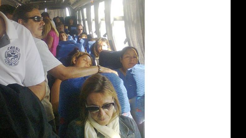 Una de las principales quejas es por viajar hacinados..