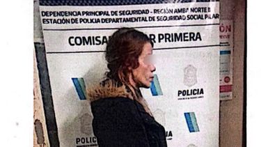 La mujer fue detenida en la vía pública y actualmente se encuentra alojada en el Destacamento de Villa Astolfi. La mujer fue detenida en la vía pública y actualmente se encuentra alojada en el Destacamento de Villa Astolfi.