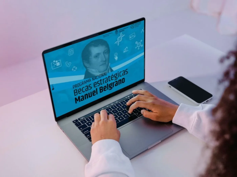 El programa de becas otorga 36.000 cupos para estudiantes de carreras consideradas estratégicas, priorizando áreas como energía, minería y logística.