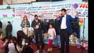 A la hora de los sorteos, toda la atención puesta sobre el escenario..