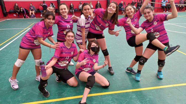 Las Sub 15 de Sinergia abrieron el camino exitoso en el viaje a Oeste..