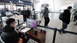 Desde el ministerio de Salud advierten que los pasajeros que hayan pasado por países con circulación del virus y presenten síntomas, lo adviertan a las autoridades del aeropuerto. .