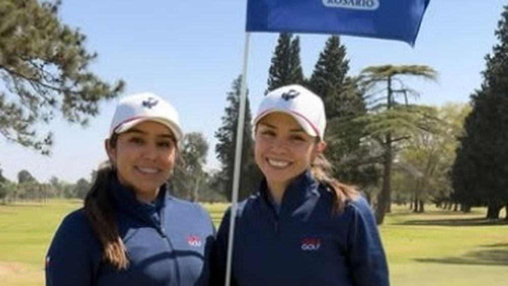 EQUIPO. Cisterna (der.) y Trinidad Soto jugaron por Chile.