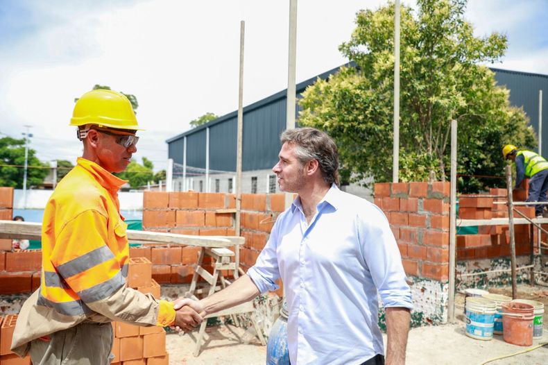 SALUDOS Achval recorri las dos obras que se realizan en simultneo