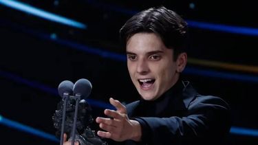 Matías Recalt recibió el premio Goya a actor revelación por su papel en La Sociedad de la Nieve.&nbsp;