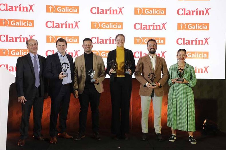 PREMIADOS. La entrega se realizó en el edificio Plaza Galacia, en CABA.