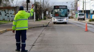 EXCEPTUADOS. Los rubros que podrán usar transporte deberán tramitar permisos..