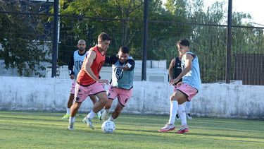 Los jugadores hicieron fútbol.