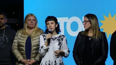 CANDIDATA. Lourdes Filgueira encabeza la lista de concejales de Achával..