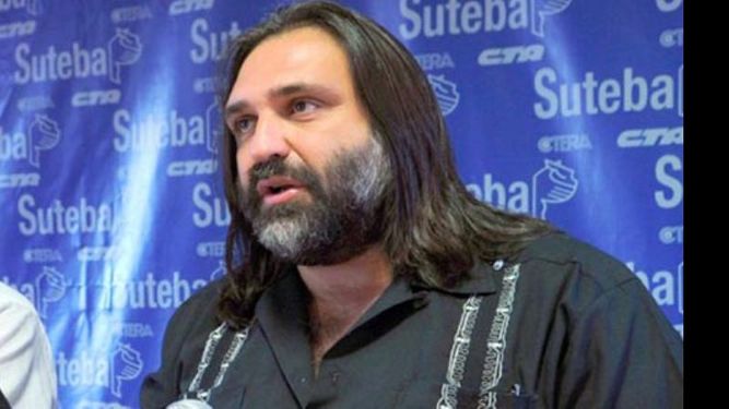 DUROS. Baradel mostró las cartas de su relación con Vidal..