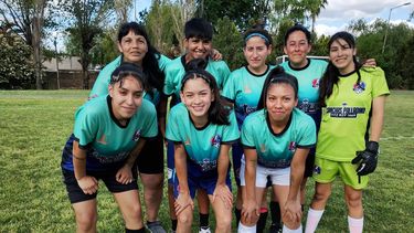 CAMPEONAS. Las chicas de Pilar City ganaron la Zona A con récord de 15 triunfos.