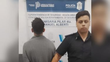DETENIDO. Tiene 24 años y domicilio en el barrio la Loma de Del Viso.