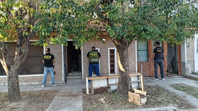 ALLANAMIENTOS. Los llevó a cabo la DDI de Pilar en Avellaneda y Lomas.