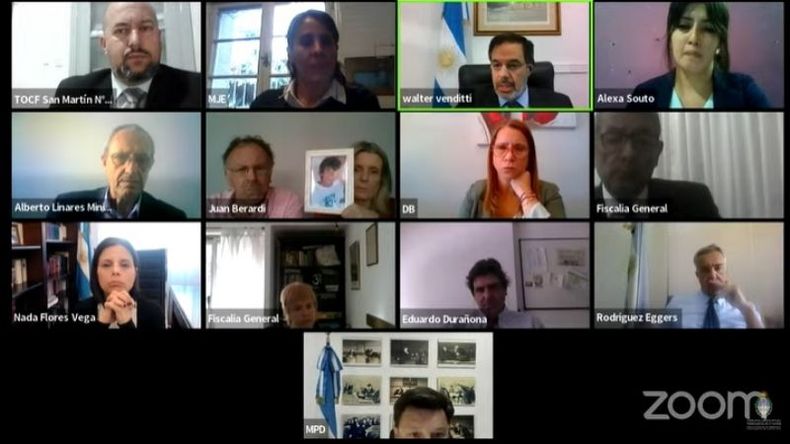 La audiencia fue transmitida por YouTube..