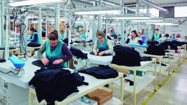 EN PROBLEMAS. Casi 8 de cada 10 máquinas están paradas en las fábricas textiles.