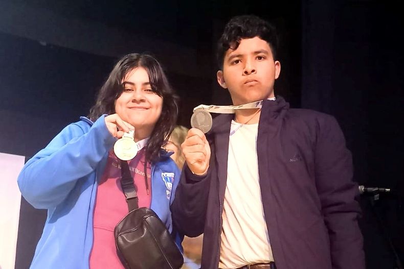 Angélica Zarría y Bruno Tapia se destacaron en literatura.