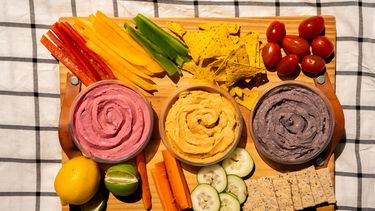 KYROS HUMMUS. Líder en la elaboración de hummus y tahini, ofrece una amplia variedad de opciones aptas para veganos y celíacos.