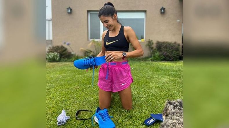 Papá Noel generoso. Después del frío de Polonia y de Austria, la atleta pilarense Daiana Ocampo volvió a sus pagos para celebrar las Fiestas y en el arbolito se encontró con la mejor de las sorpresas: plantillas a medidas para encarar el 2021 en el máximo nivel. .