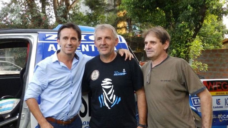 Neuspiller, Naivrit y Di Palma, en los instantes previos a la salida del equipo Del Viso Dakar Team. .