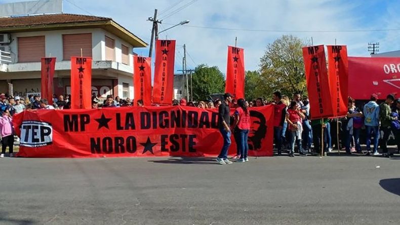 (Del Viso es de Todos). RECLAMO. La movilización comenzó en el centro de Del Viso..