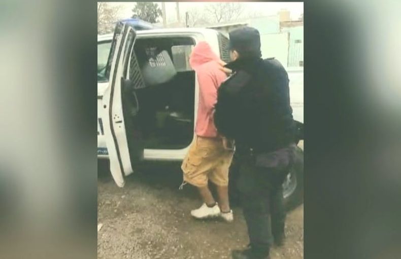 El menor armado que fue detenido tiene 15 años y varios antecedentes por robo.&nbsp;