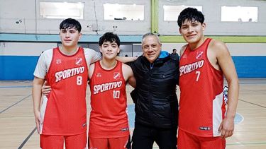 Pilar llegó a Mar del Plata con Simón Carey, Thiago Gómez, Mateo Moncloba y Máximo Roldán.