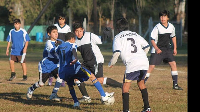 El fútbol dio los primeros campeones locales de los Juegos..