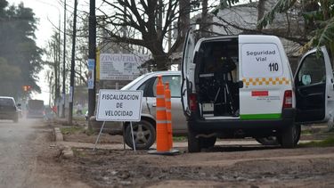 POCA ATENCIÓN. Puesto móvil en el acceso a Derqui. .