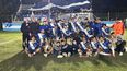PUNTERO. El plantel de Unión festeja con su gente el liderazgo absoluto.