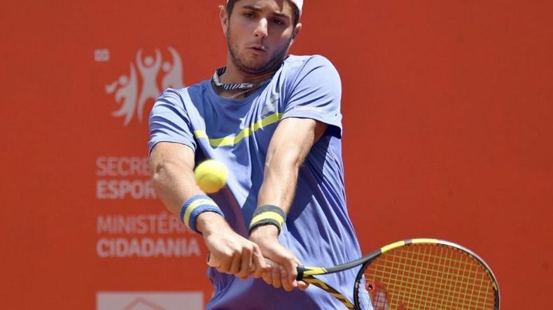 A DOS MANOS. Santiago Rodríguez Taverna sigue avanzando en el ranking ATP..