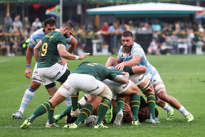 La resistencia de Los Pumas se quebró en el segundo tiempo ante Sudáfrica.